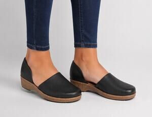 SOFTWALK Black X-Wide Addie Leather Clog Chunky Rubber Sole Comfort Shoes 10 WW